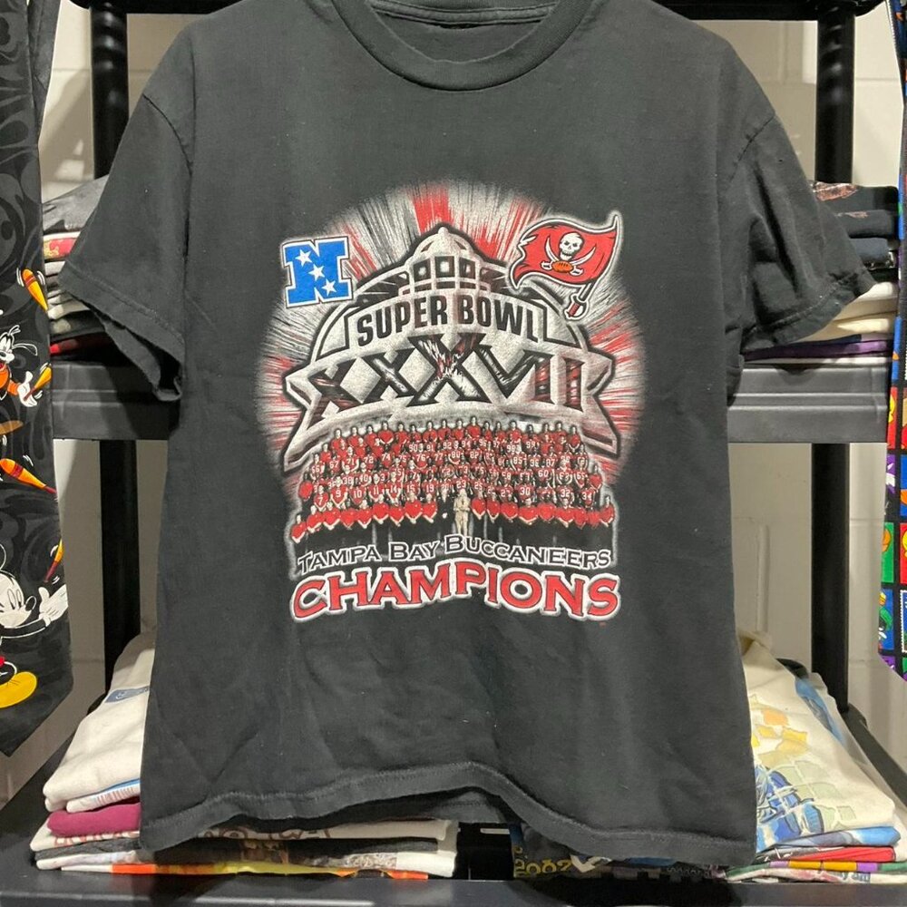 Vintage Y2K Tampa bay buccaneers nfl Super Bowl champions tee